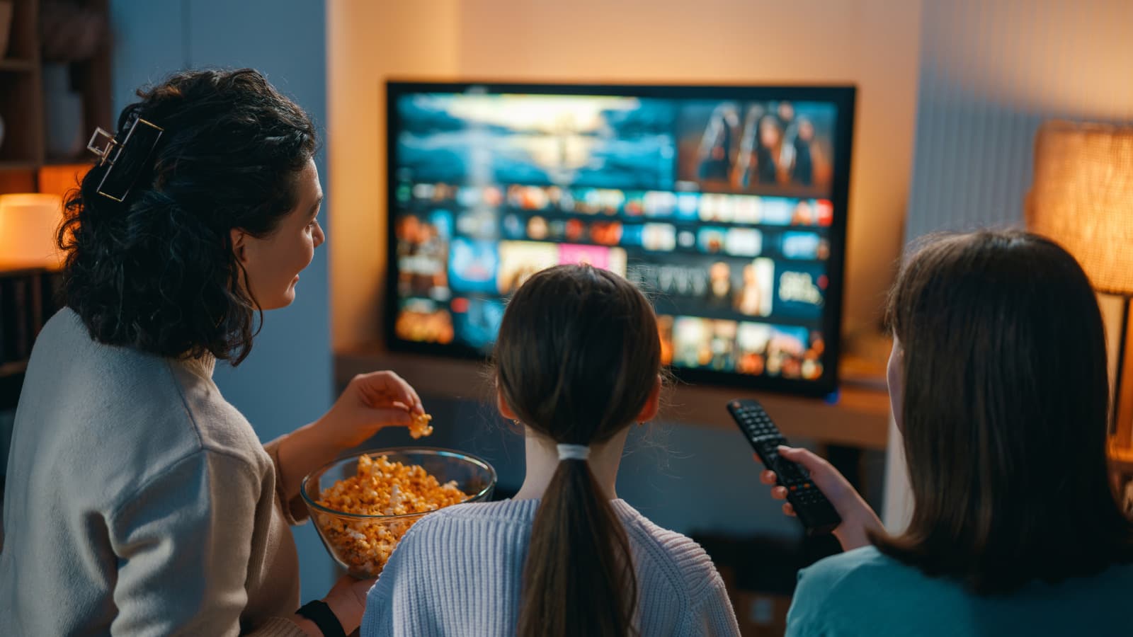 Plex, Jellyfin ve Emby: Hangi Medya Sunucusu Sizi Bekliyor?