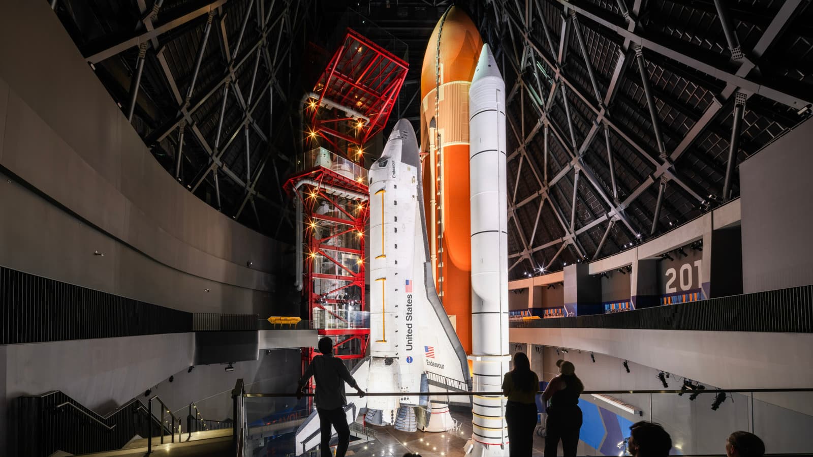 NASA'nın Endeavour Uzay Mekiği Kaliforniya Bilim Merkezi'nde Sürekli Sergilenecek